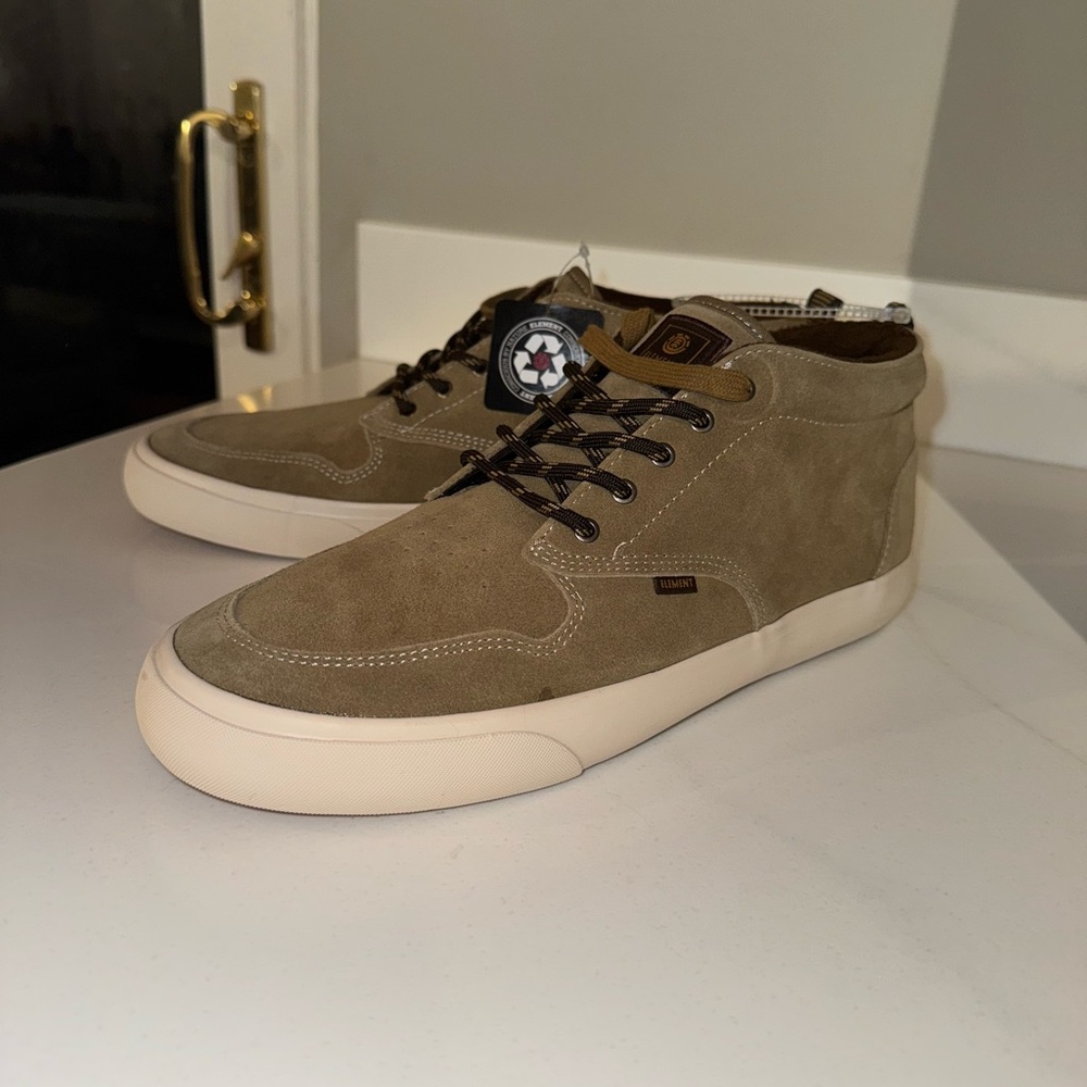 Element Preston 2s Tan Suede/Faux fur interior